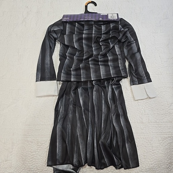 Wednesday Addams Costume Girls Small Size 6 Black Nevermore Uniform Rubies - Picture 5 of 6